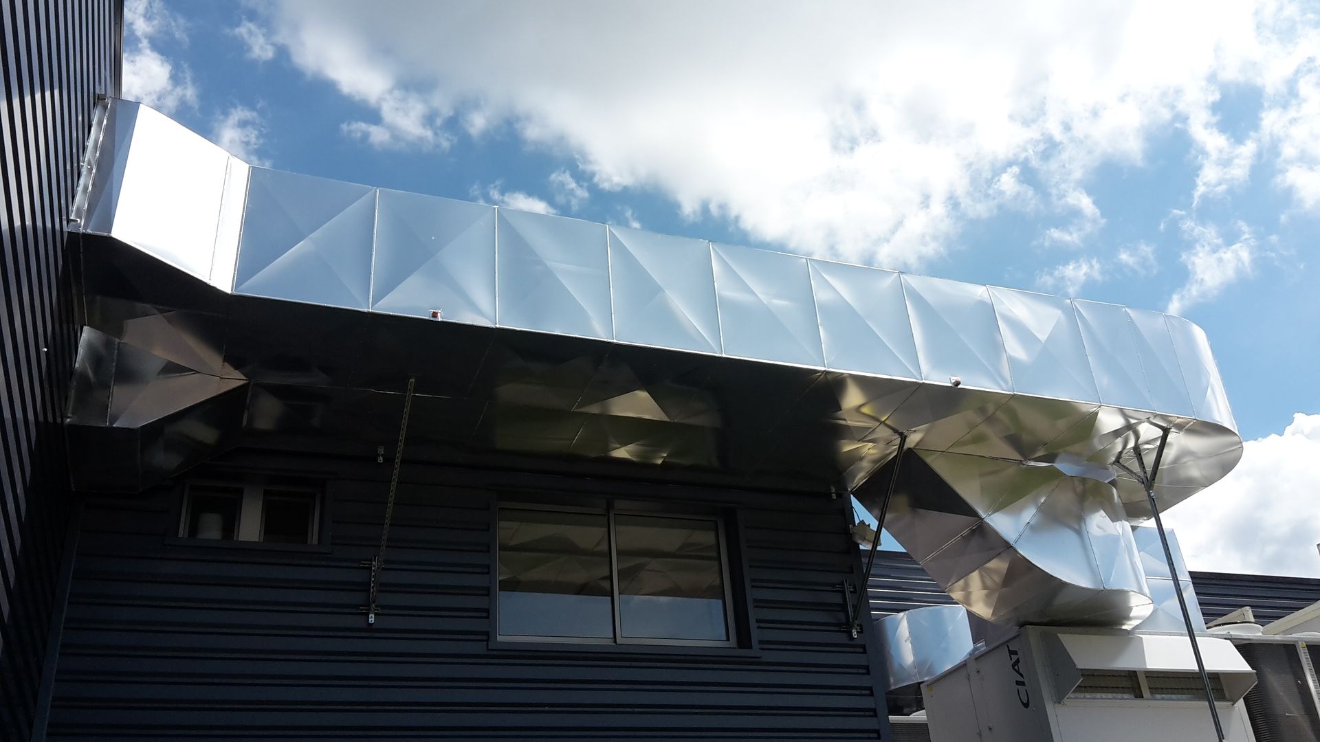 Conduit de ventilation en inox pour un bâtiment à Chamonix