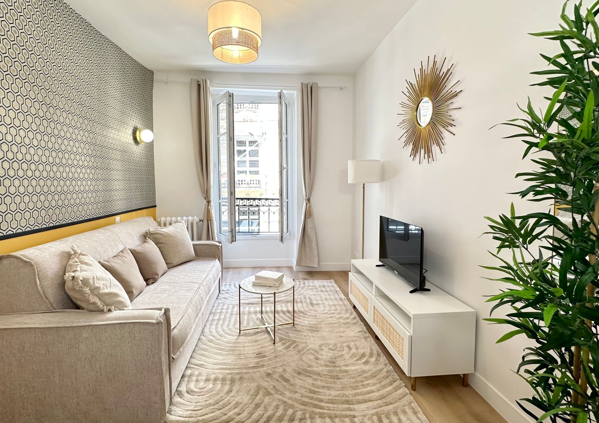 A cosy and comfortable living room near the Louvre.