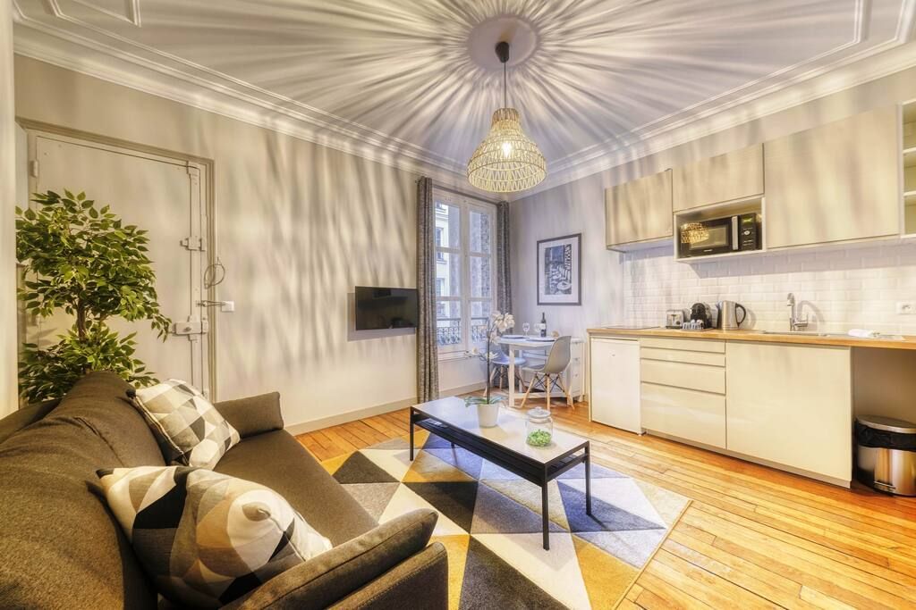 A cosy and comfortable living room in the heart of Paris near Notre Dame.