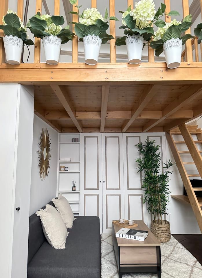 A cosy and comfortable living room in the heart of Paris near Le Marais.