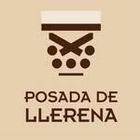 Logotipo con un icono marr&oacute;n y el texto &laquo;POSADA DE LLERENA&raquo; sobre un fondo beige.