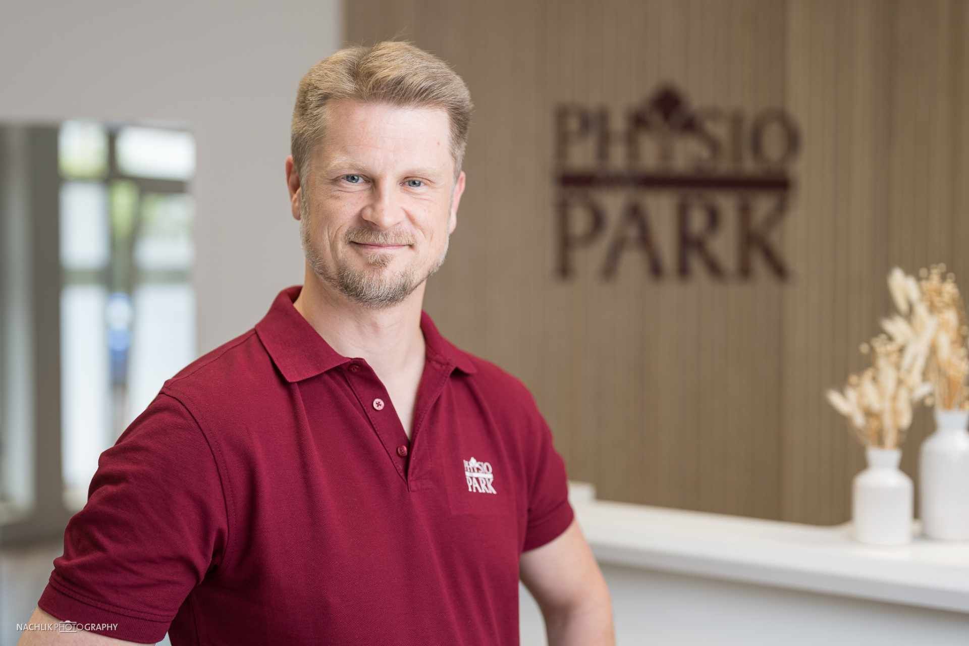 Physiotherapeut 
Sektoraler Heilpraktiker