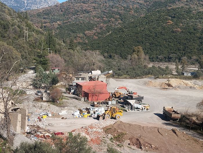 ΠΑΝΑΓΟΠΟΥΛΟΥ ΔΗΜΗΤΡΑ - ΑΝΑΚΥΚΛΩΣΗ ΑΔΡΑΝΩΝ ΥΛΙΚΩΝ - ΚΑΔΟΙ ΜΠΑΖΩΝ