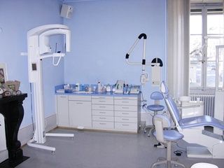 D. Philippe Elalouf - Dental practice equipment