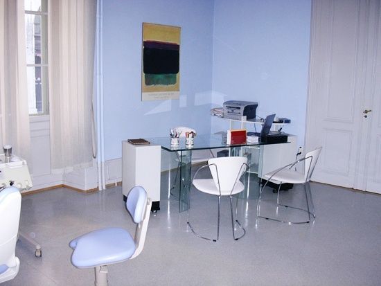 D. Philippe Elalouf – Office