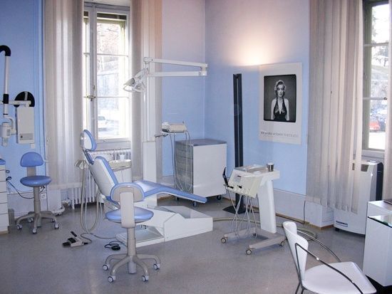 D. Philippe Elalouf - Dental practice equipment