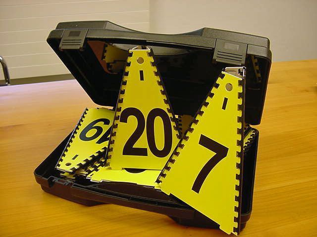 Markierungs-Pyramiden-Set mit Koffer - Waseg-Handel GmbH - Eggersr