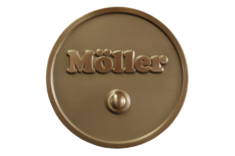 Ein brauner Kreis mit dem Wort Moller darauf