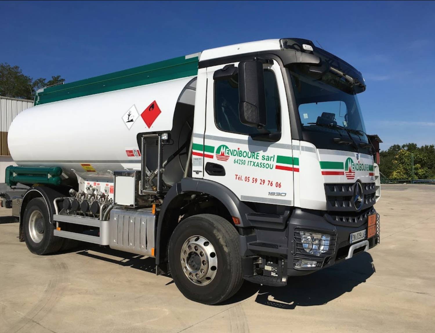 Les camions de Mendiboure pour le transport pétrolier