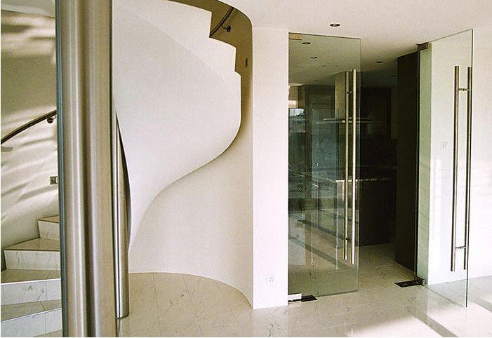 Installation en verre intégral - A. Keller Vitrerie SA - Brügg