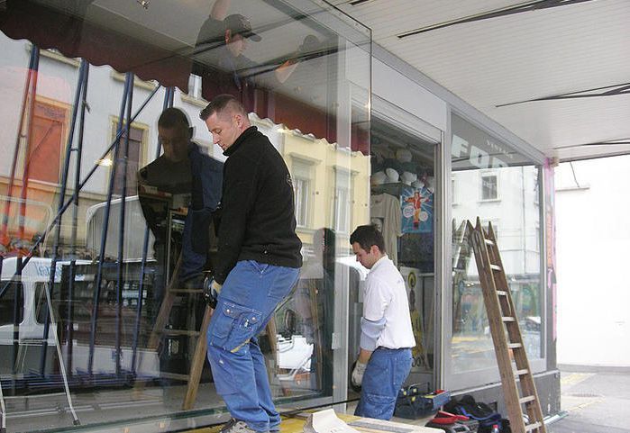 Cuisine et salle de bains - A. Keller Vitrerie SA - Brügg