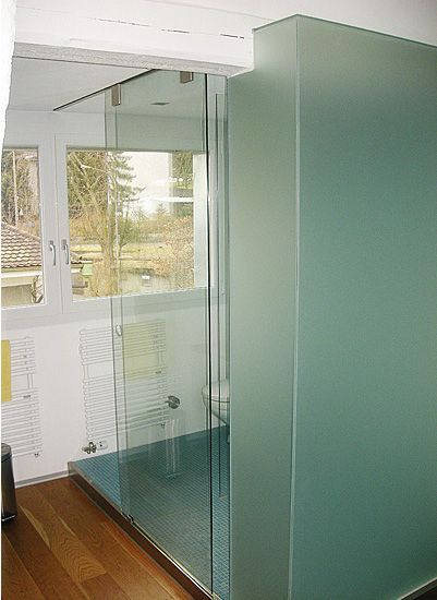 Cuisine et salle de bains - A. Keller Vitrerie SA - Brügg