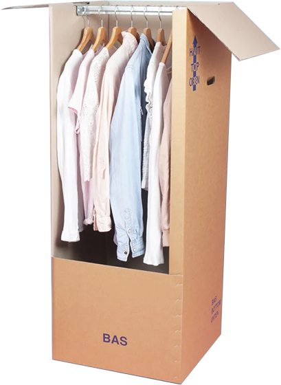 Cartons pour accrocher ses vêtements comme une penderie pendant un déménagement