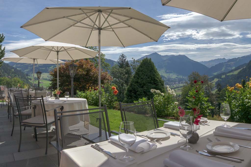 Blick auf Gstaad - Restaurant Sonnenhof