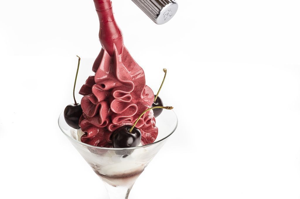 Kirschen-Espuma - Restaurant Sonnenhof