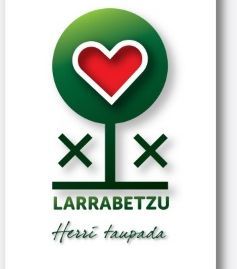 Un logotipo para Larrabetzu Herri Taupada con un corazón en el medio.
