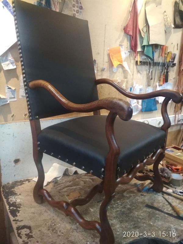 Fauteuil bois cuir