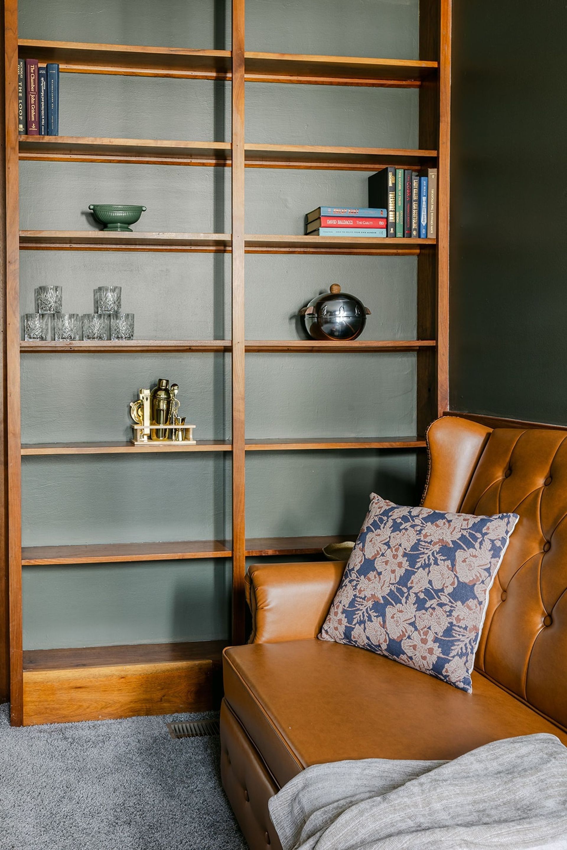 Speakeasy room
