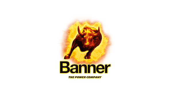 Ein Banner-Logo mit einem Stier in Flammen auf weißem Hintergrund