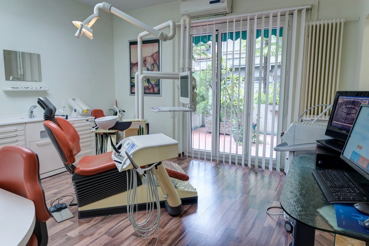 Poltrona - Studio Dentistico Dottor Coler Lugano
