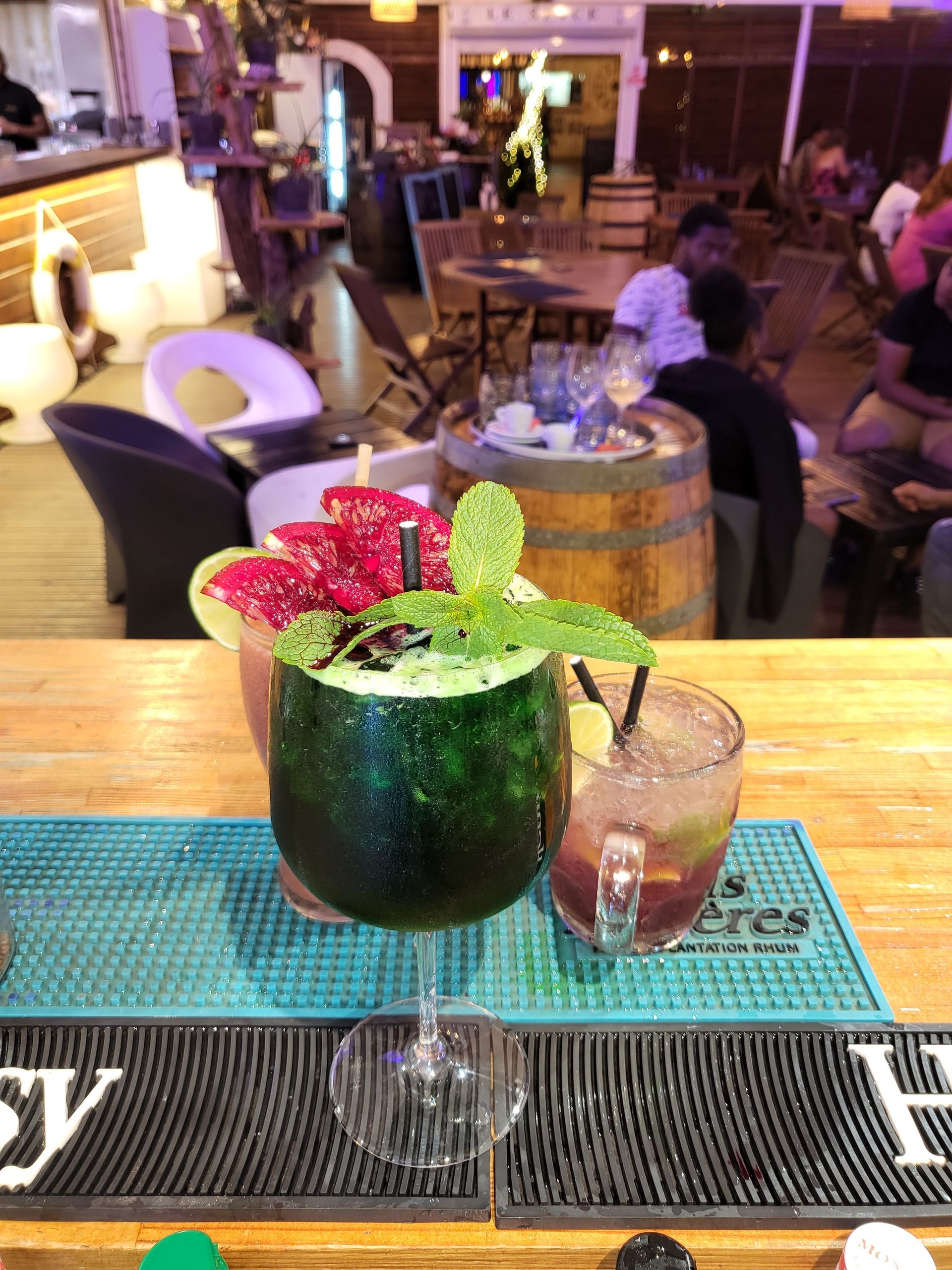 Cocktail vert coloré.