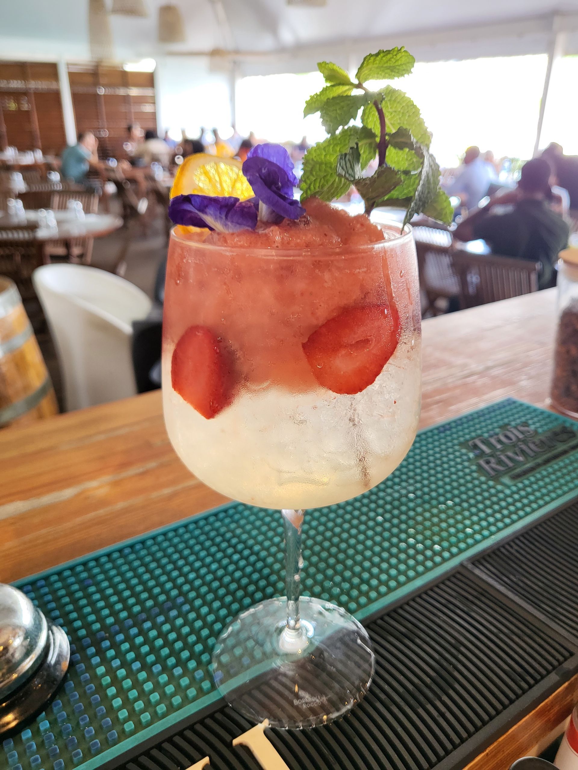 Cocktail rouge et blanc.