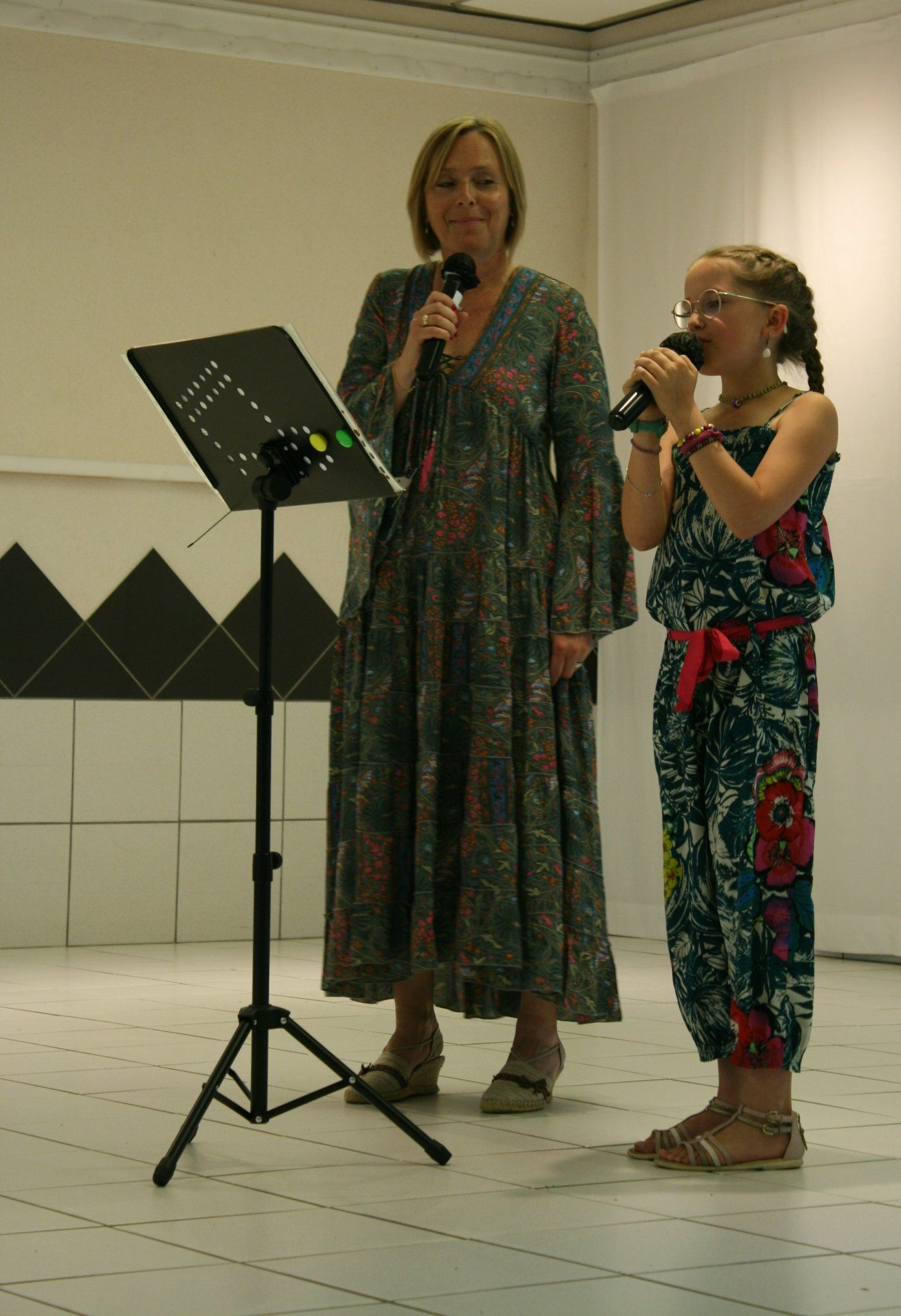 Duo jeune fille et dame