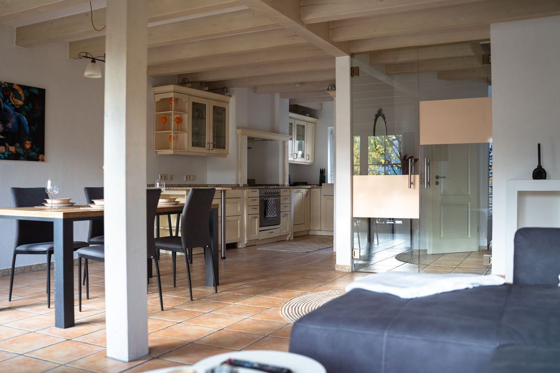 Modern eingerichtetes Apartment in Balingen mit hellem Wohnbereich
