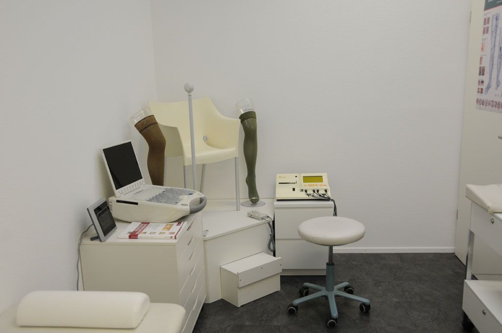 Behandlungszimmer in Praxis von Dr. med. S. Hassam