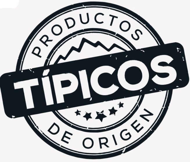 Logotipo: “PRODUCTOS TÍPICOS DE ORIGEN” alrededor de un rectángulo negro, con gráfico de montaña y estrellas.