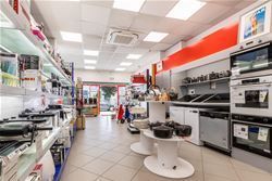 Plusieurs appareils électroménagers en rayon