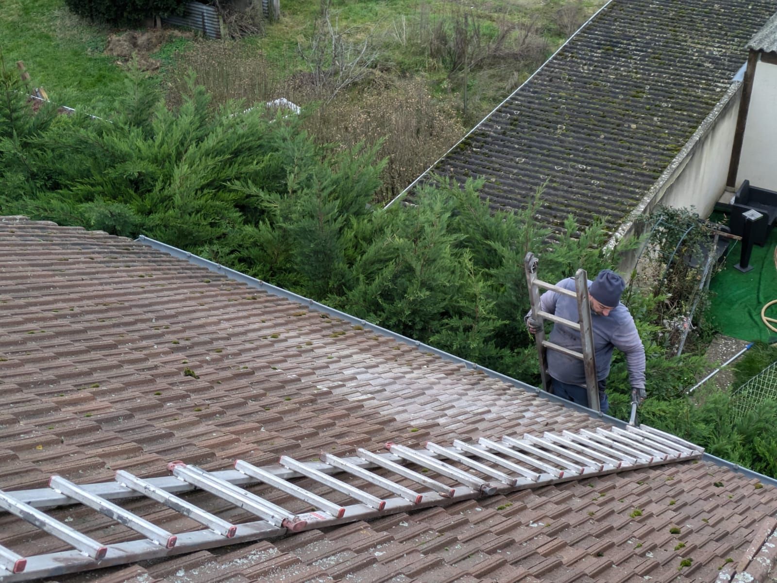 Vers la page Couverture