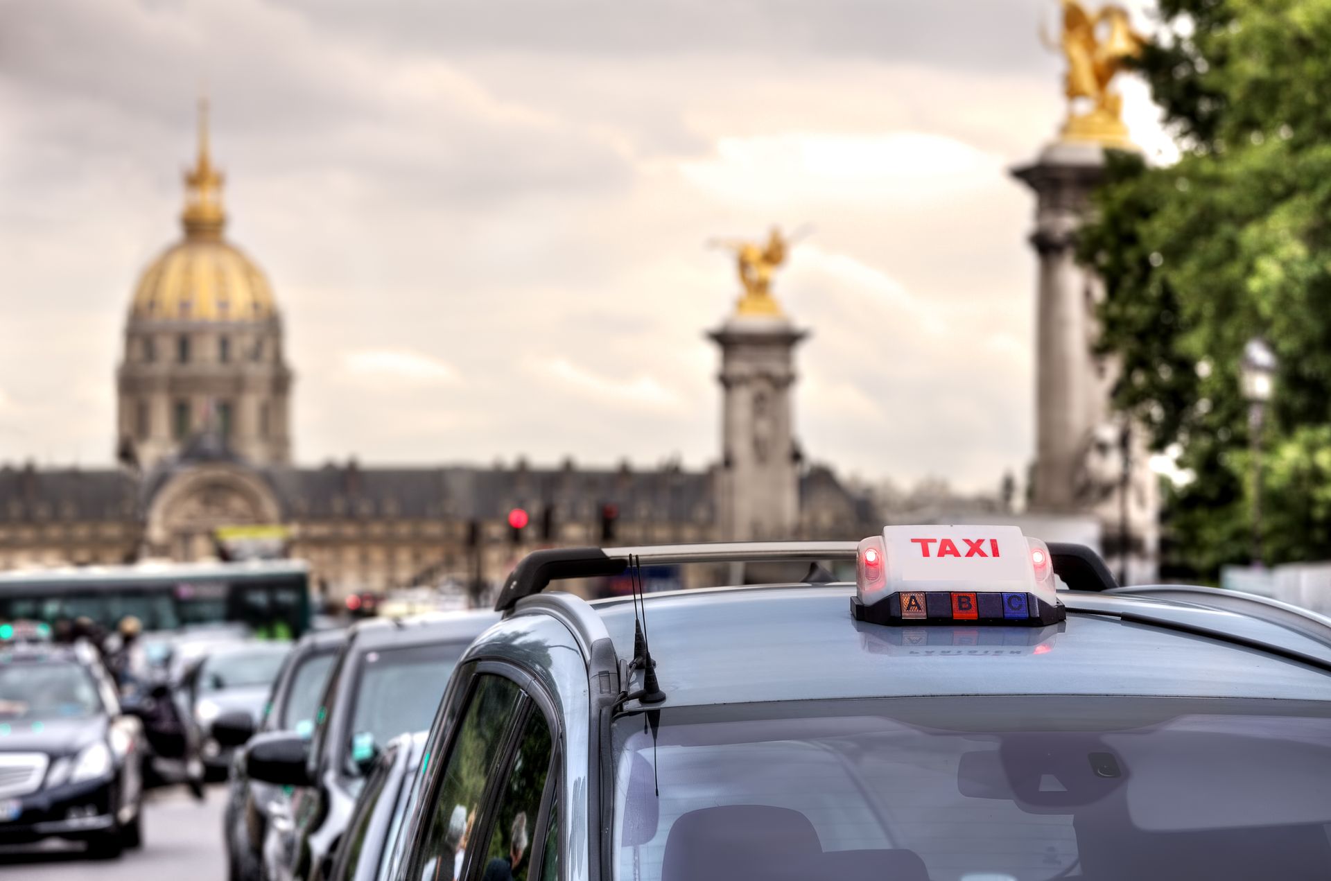 Un taxi à Paris