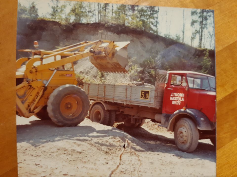 Kuljetusliike Juhani Tuomi Oy
