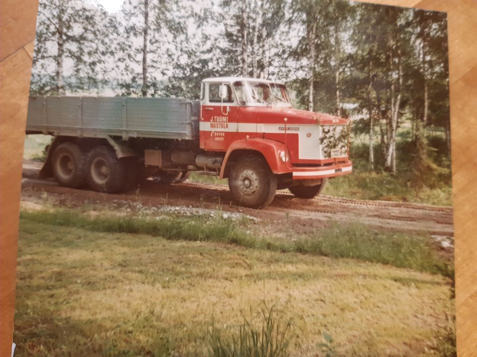 Kuljetusliike Juhani Tuomi Oy
