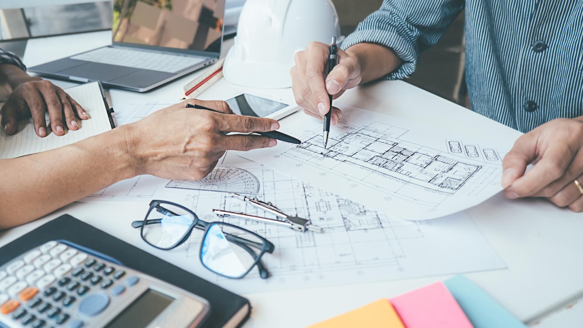 Besprechung eines Bauplans