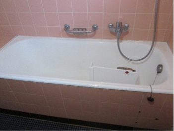 NBB Sanitaires SA - Adaptation baignoire avec porte vue Avant