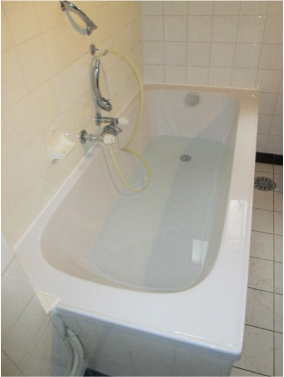 NBB Sanitaires SA - Remplacement de baignoire encastrée vue AprèsNBB Sanitaires SA - Remplacement de baignoire encastrée vue Avant