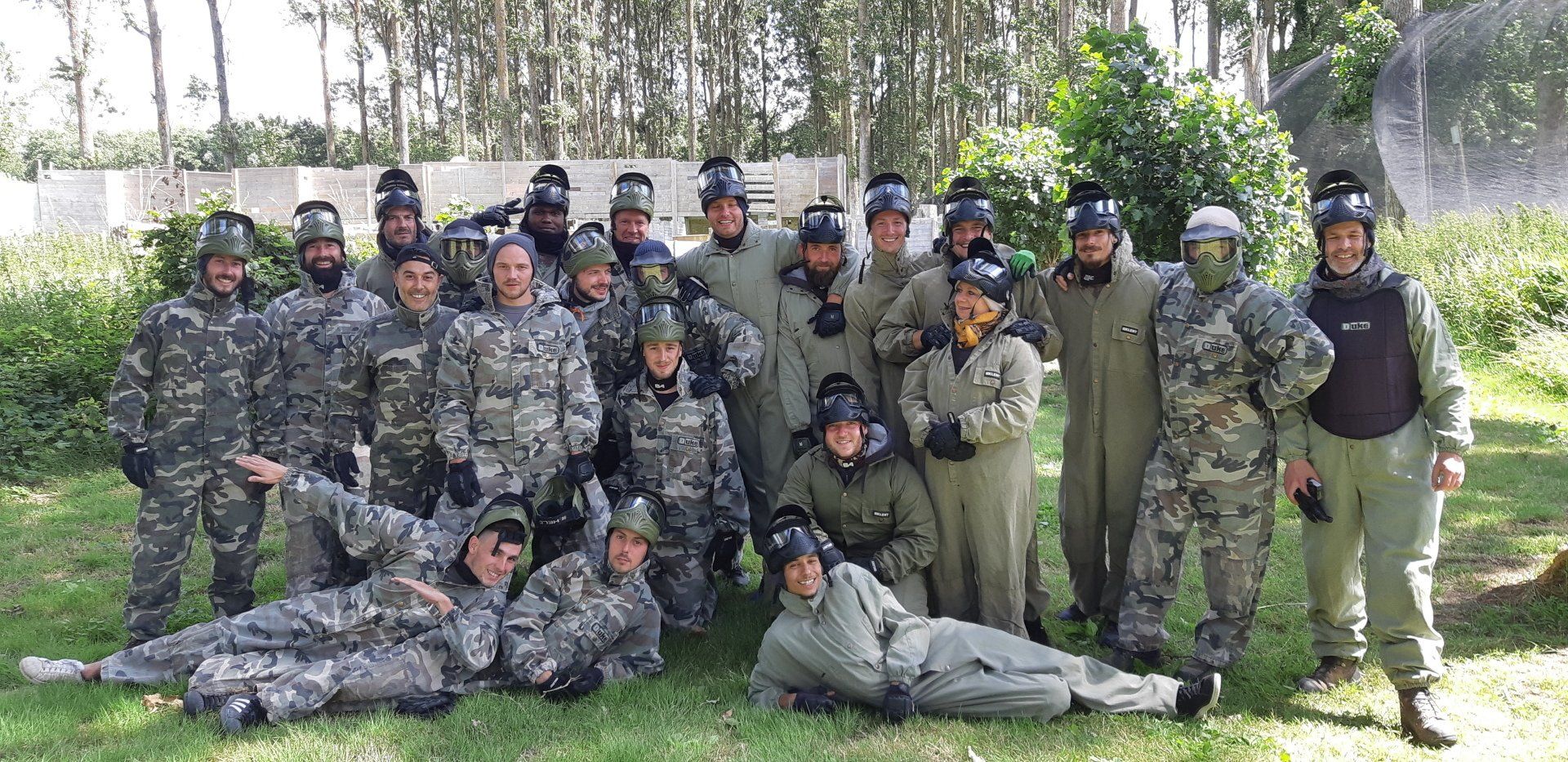 Photo groupe paintball