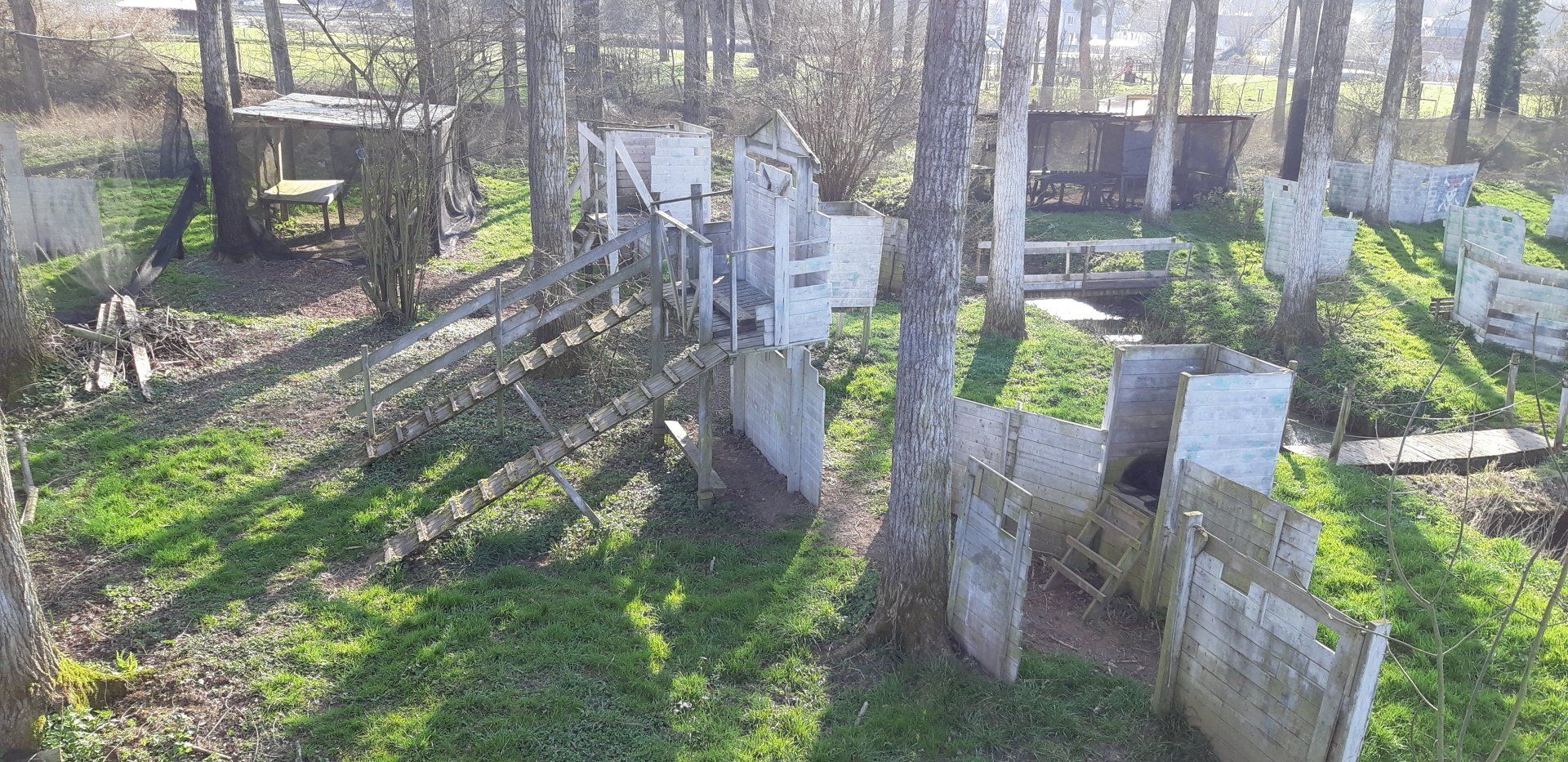 Vue hauteur des baraquements