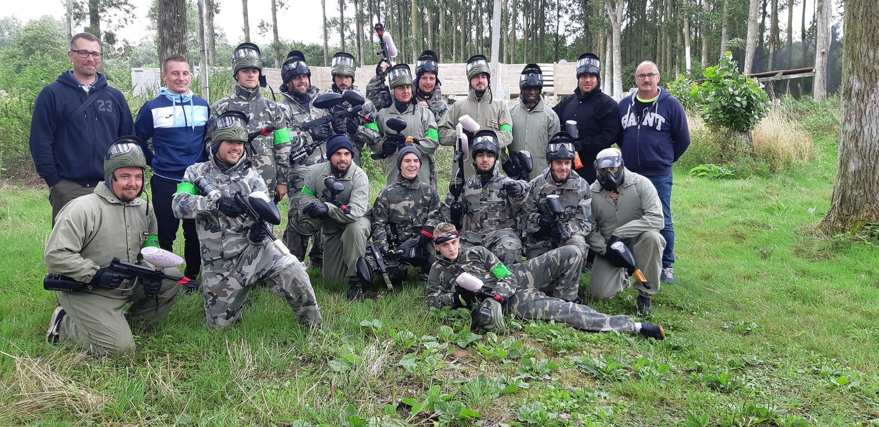Photo groupe paintball - équipe verte