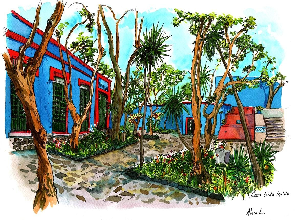 Cour tropicale colorée avec des bâtiments bleus et rouges, des palmiers et des allées de pierre sous un ciel lumineux