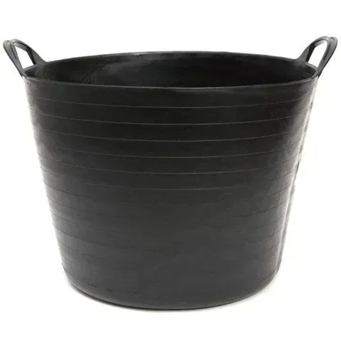 Bañera de plástico negro con dos asas.