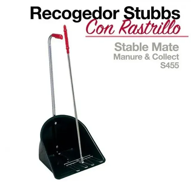 Recolector de estiércol Black Stable Mate con mango rojo y texto blanco sobre fondo blanco.