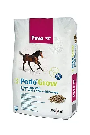 Bolsa de pienso para caballos Pavo PodoGrow con ilustración de un caballo marrón sobre fondo blanco.