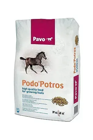 Bolsa de pienso para caballos Pavo Podo'Potros con ilustración de un potrillo en un envase blanco y magenta.
