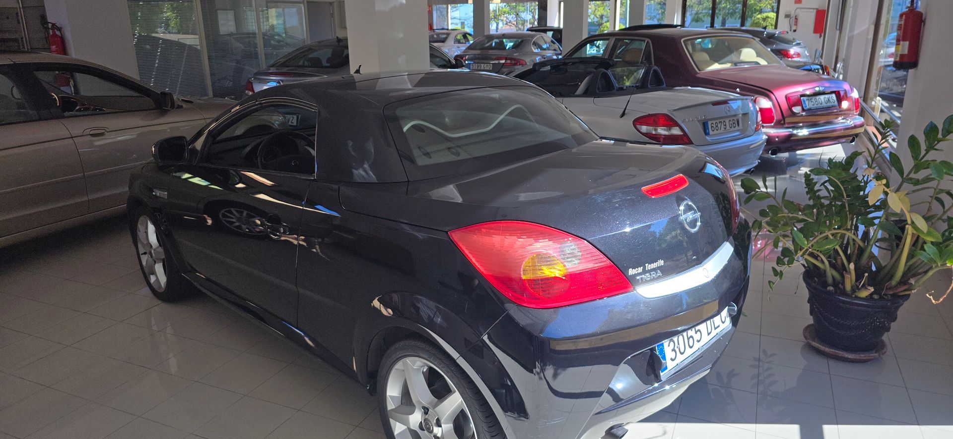 Venta de coches nuevos y de ocasión