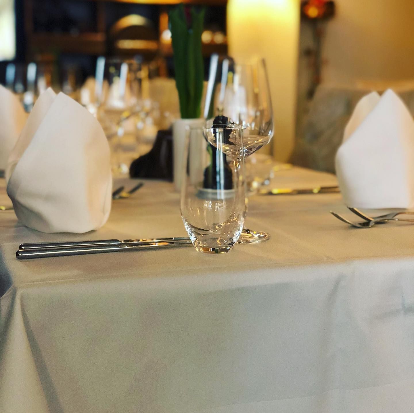 Gedeckter Tisch in der Pizzeria Rebstock