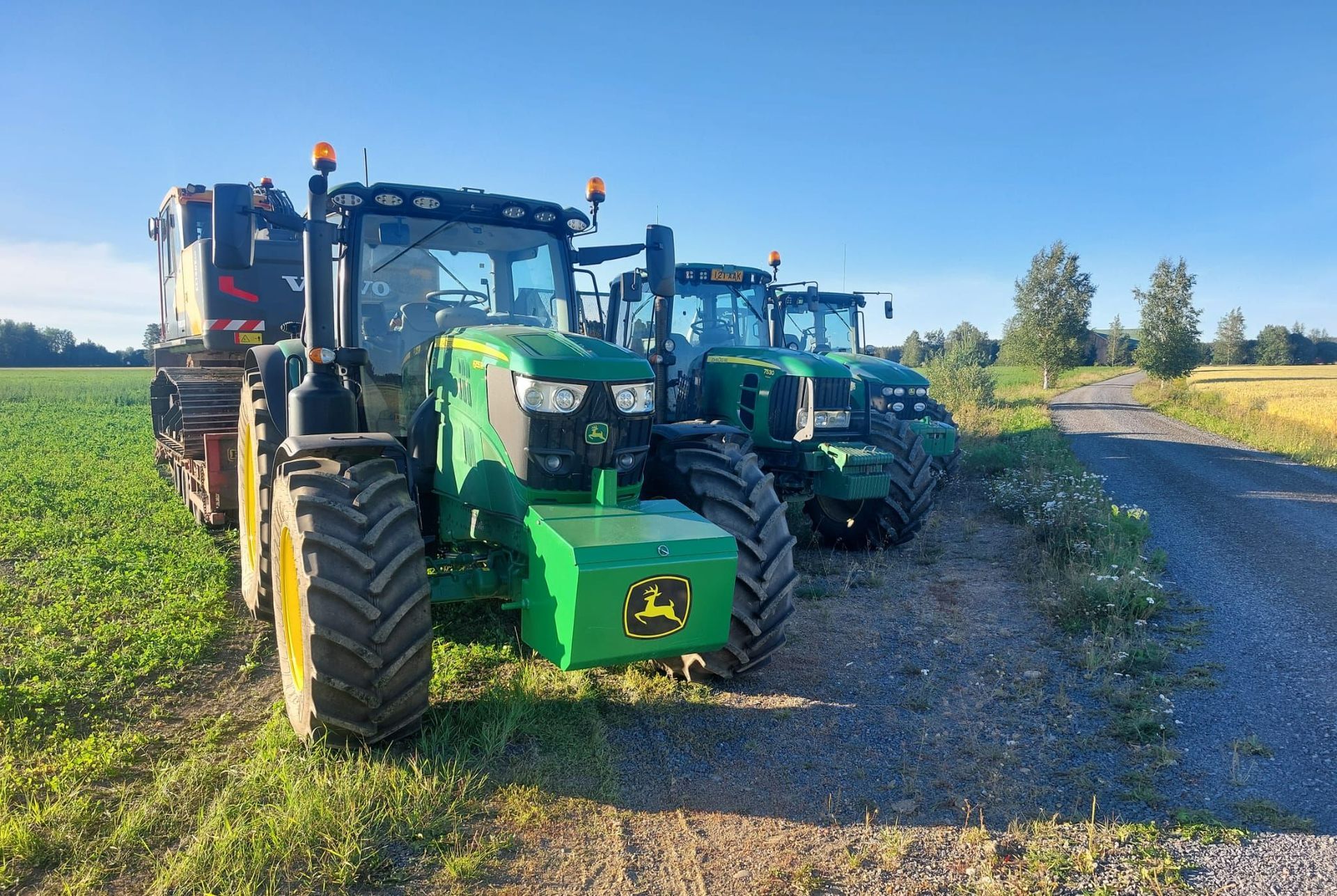 Koneurakointi traktorilla