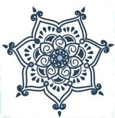 Patr&oacute;n de mandala floral adornado en azul y blanco.
